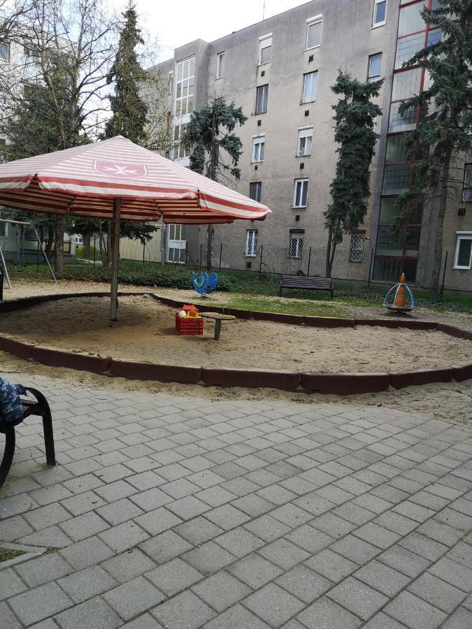 Natasa Apartman Orosháza Exterior foto
